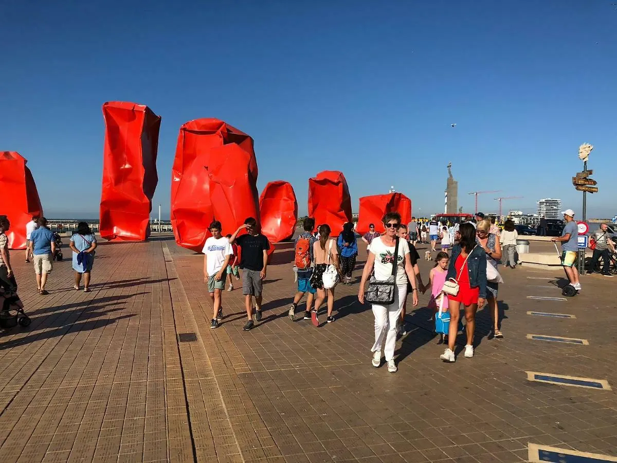 Panoramic View On Beach, Ships, Sea - Place To Be Ostend 0*,